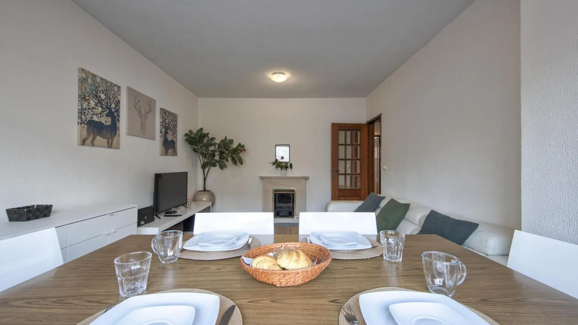 Pontinha Typical By Homing Apartment Lisbon 0*,