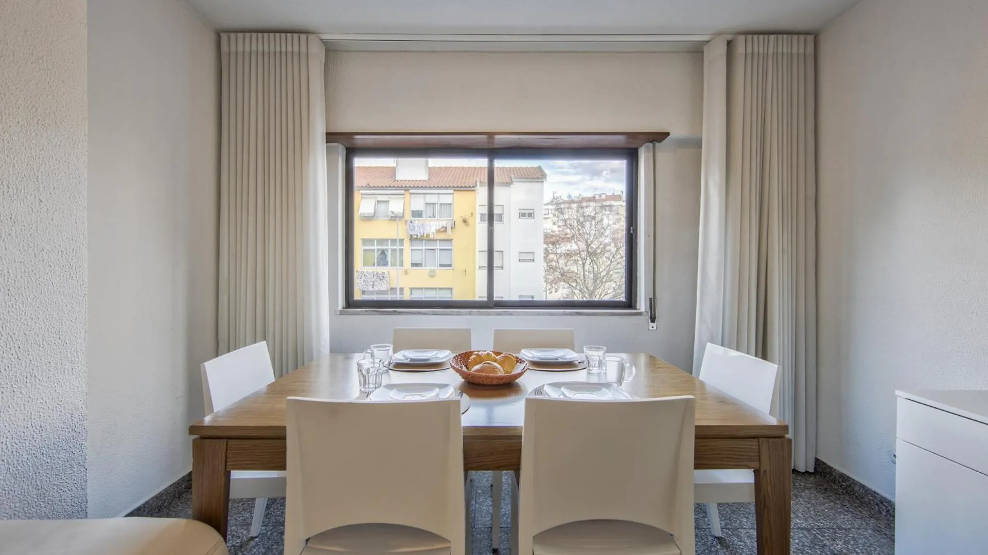 Pontinha Typical By Homing Apartment Lisbon 0*,